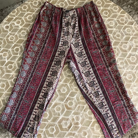 Papaya mid rise flare pants (S) - Picture 3 of 6
